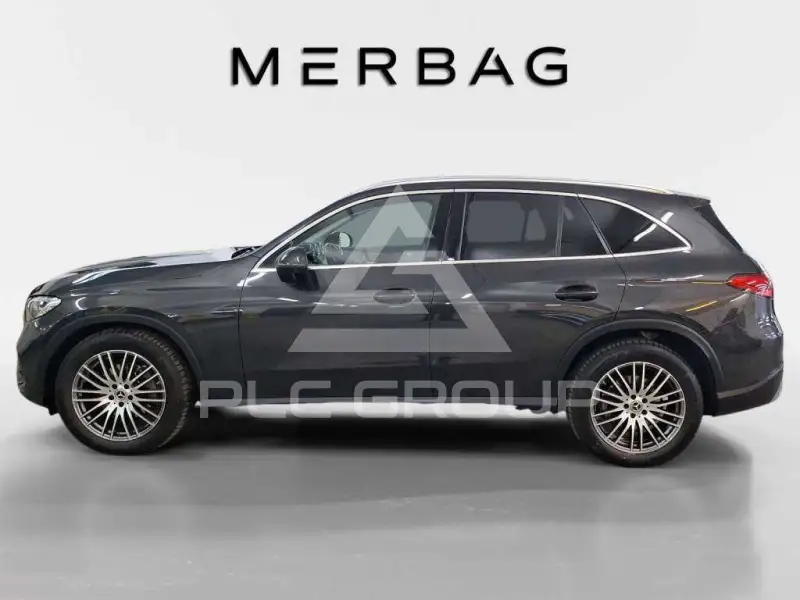 2025 Mercedes Benz GLC 220