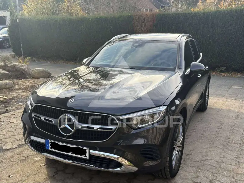 2025 Mercedes Benz GLC 220