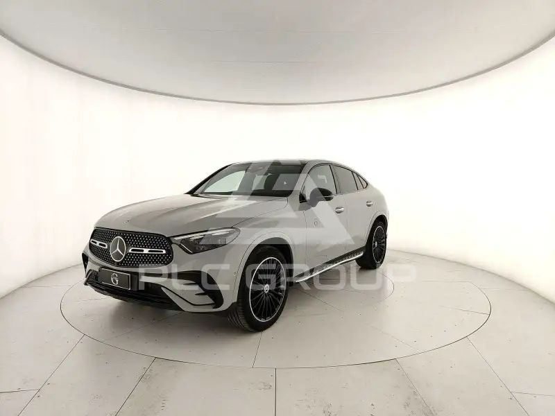 2025 Mercedes Benz GLC 220