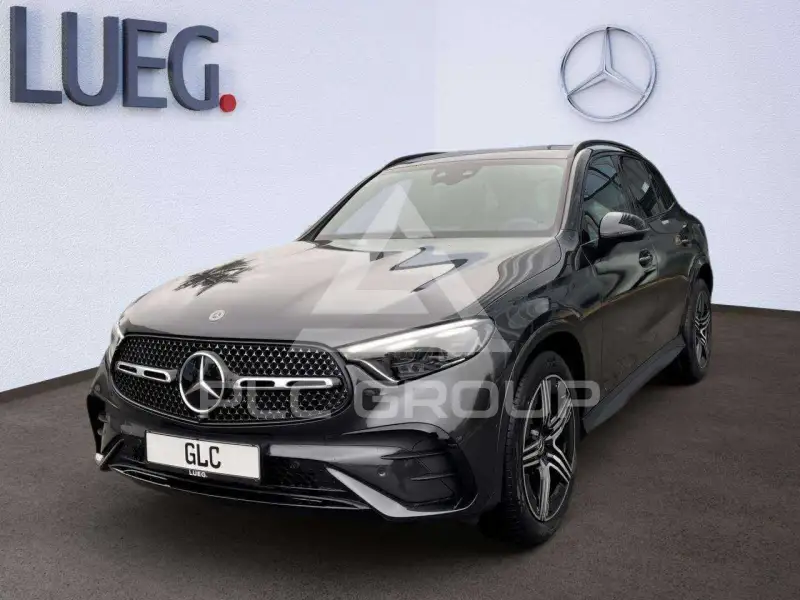 2025 Mercedes Benz GLC 220