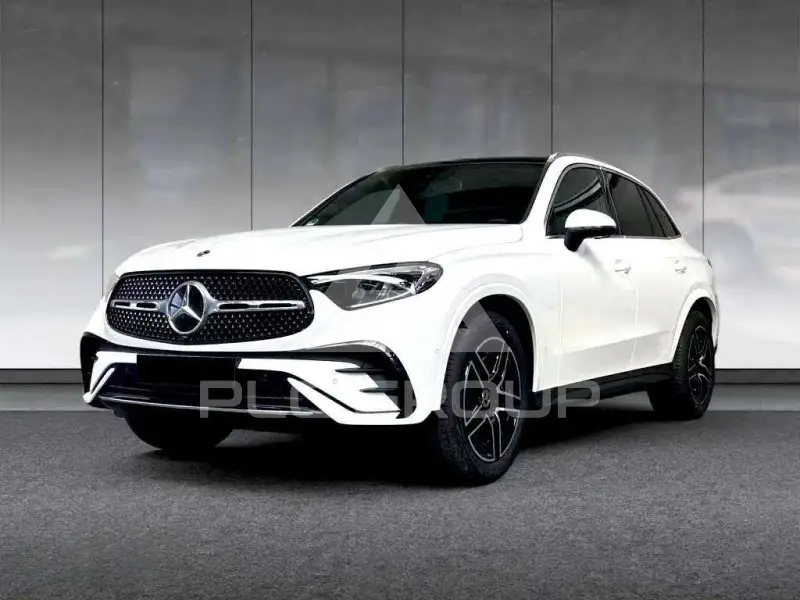 2025 Mercedes Benz GLC 220
