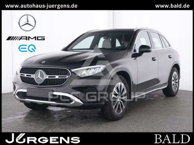 2025 Mercedes Benz GLC 220