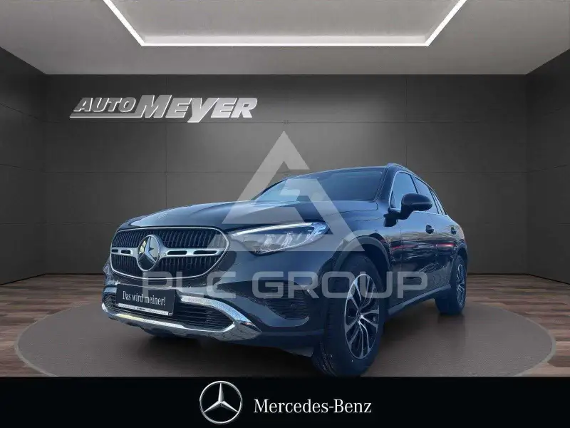 2025 Mercedes Benz GLC 220