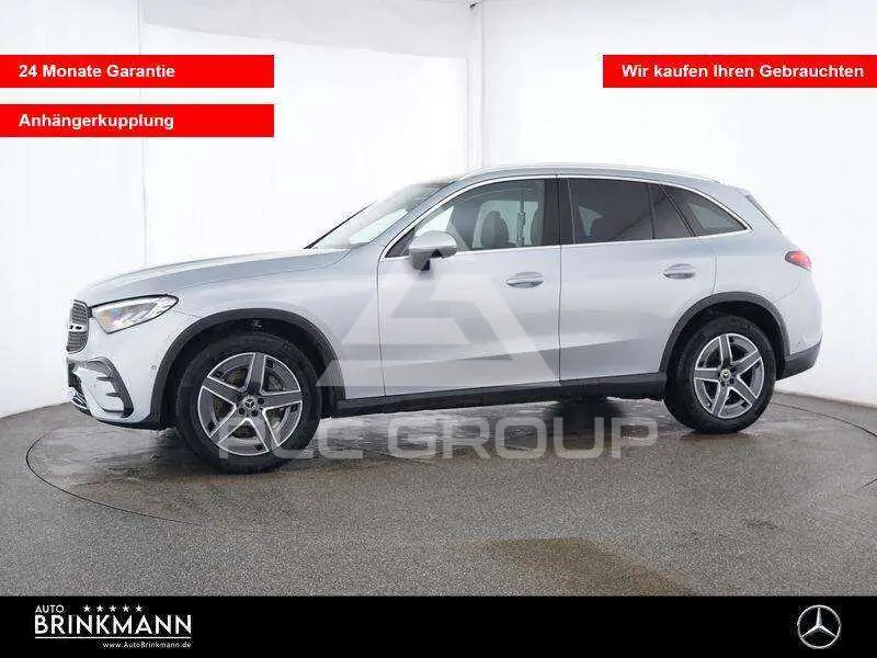 2025 Mercedes Benz GLC 220