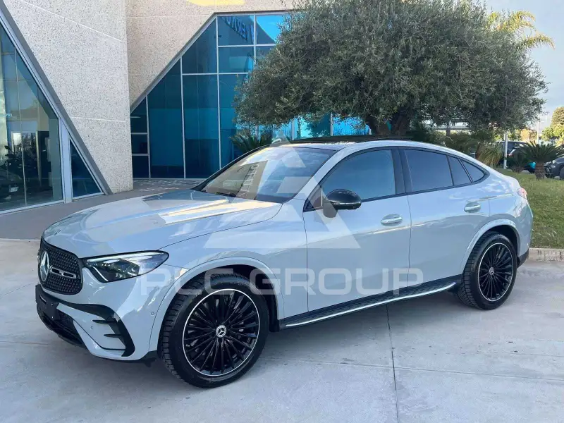 2025 Mercedes Benz GLC 220