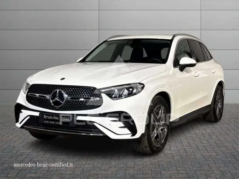 2025 Mercedes Benz GLC 220