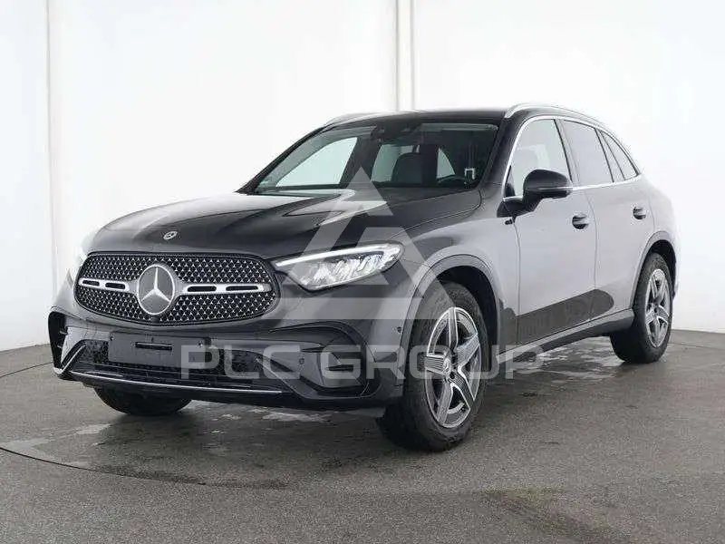 2025 Mercedes Benz GLC 220
