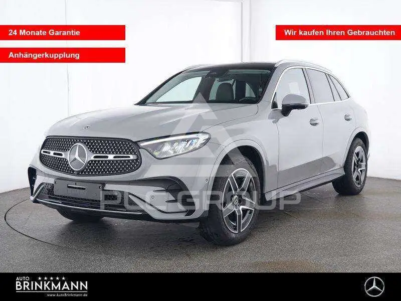 2025 Mercedes Benz GLC 220