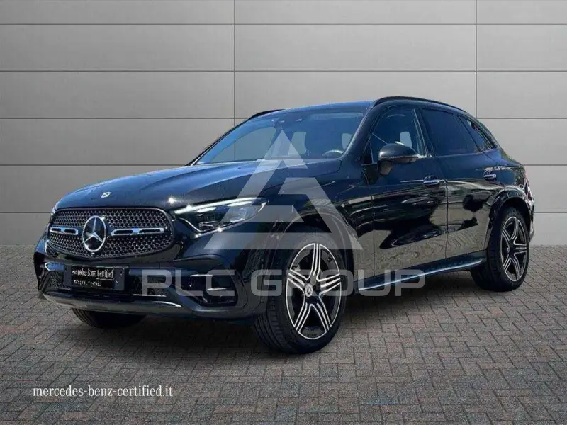 2025 Mercedes Benz GLC 220