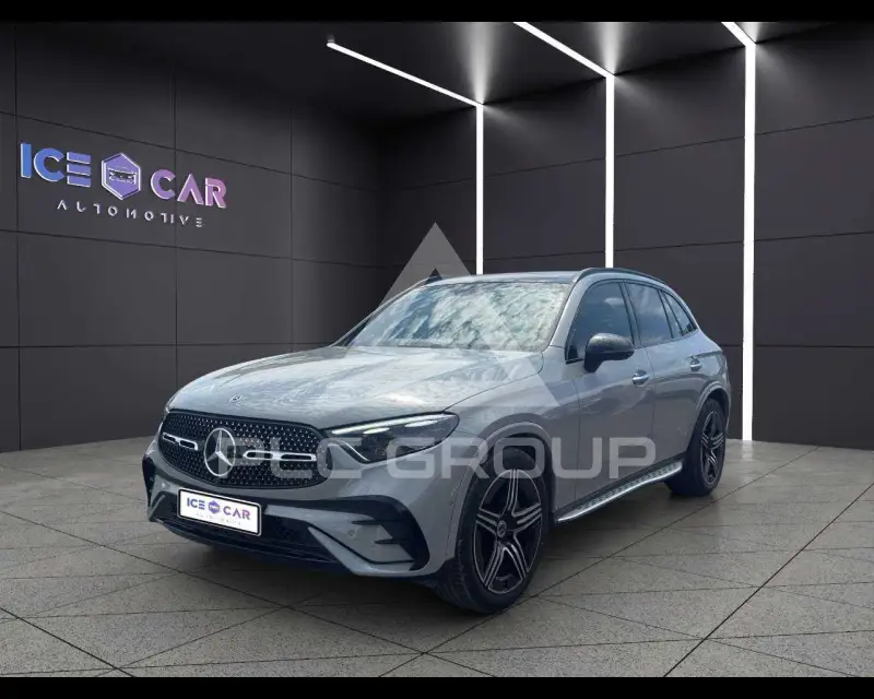 2025 Mercedes Benz GLC 220