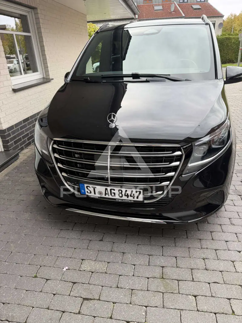 2025 Mercedes Benz V 300