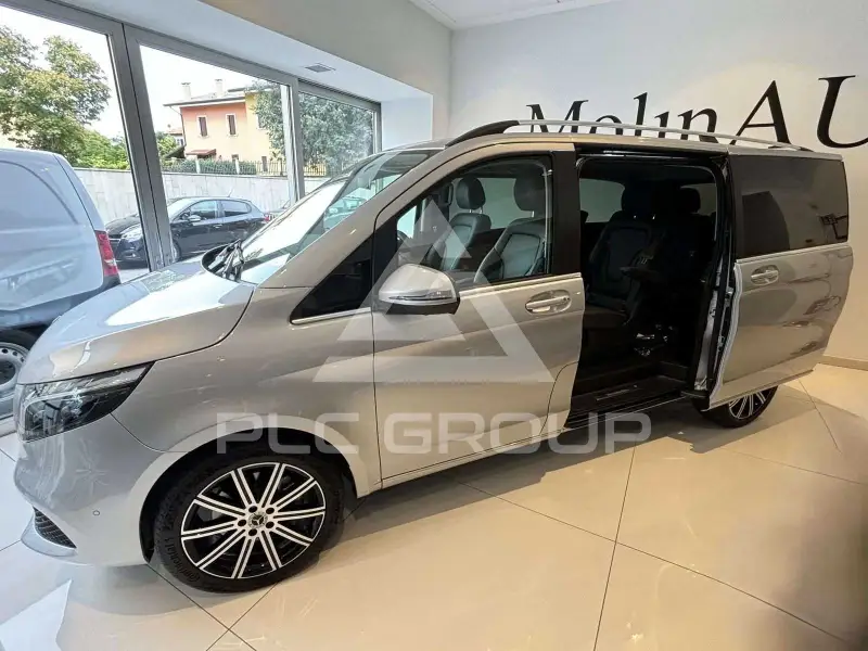 2025 Mercedes Benz V 300
