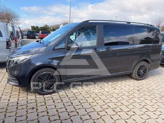 2025 Mercedes Benz V 300