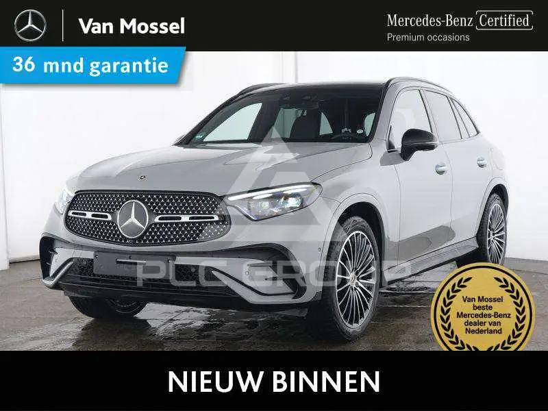 2025 Mercedes Benz GLC 300