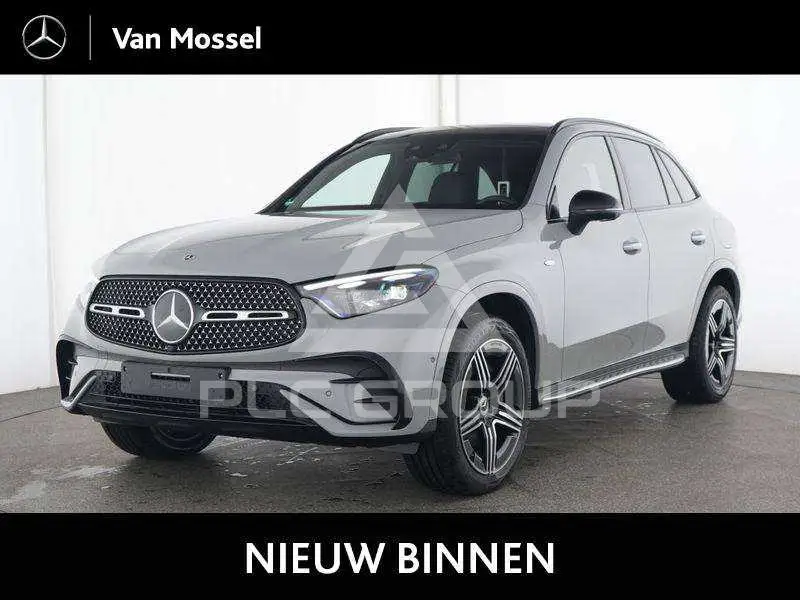 2025 Mercedes Benz GLC 400