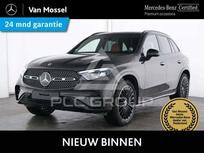 2025 Mercedes Benz GLC 400