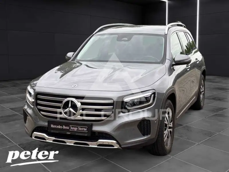 2025 Mercedes Benz GLB 180