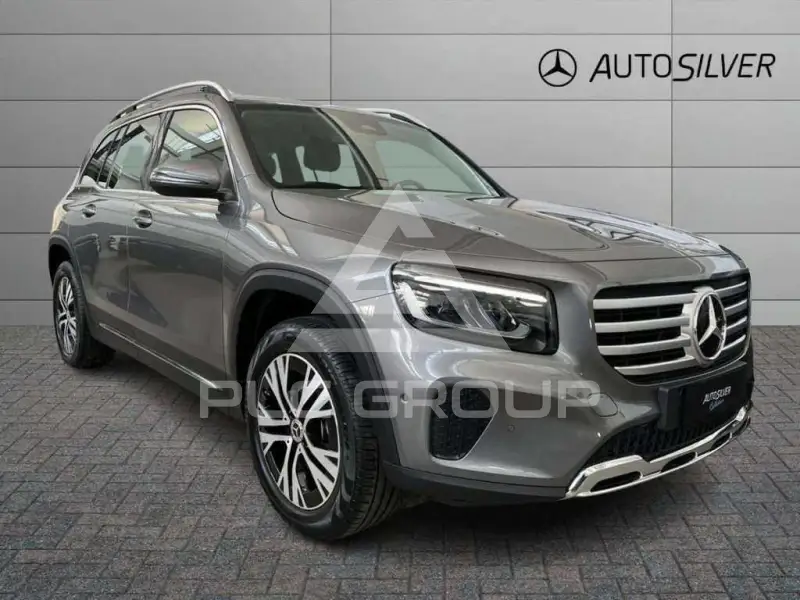 2025 Mercedes Benz GLB 180