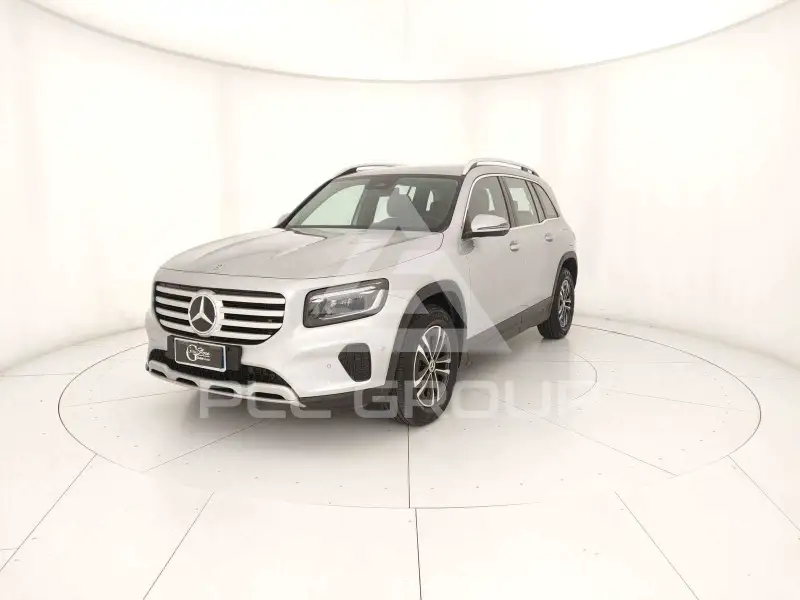 2025 Mercedes Benz GLB 180