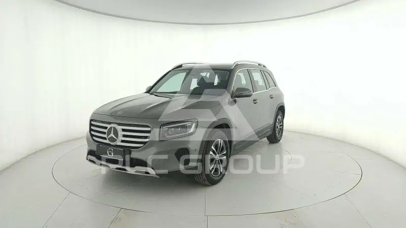 2025 Mercedes Benz GLB 180