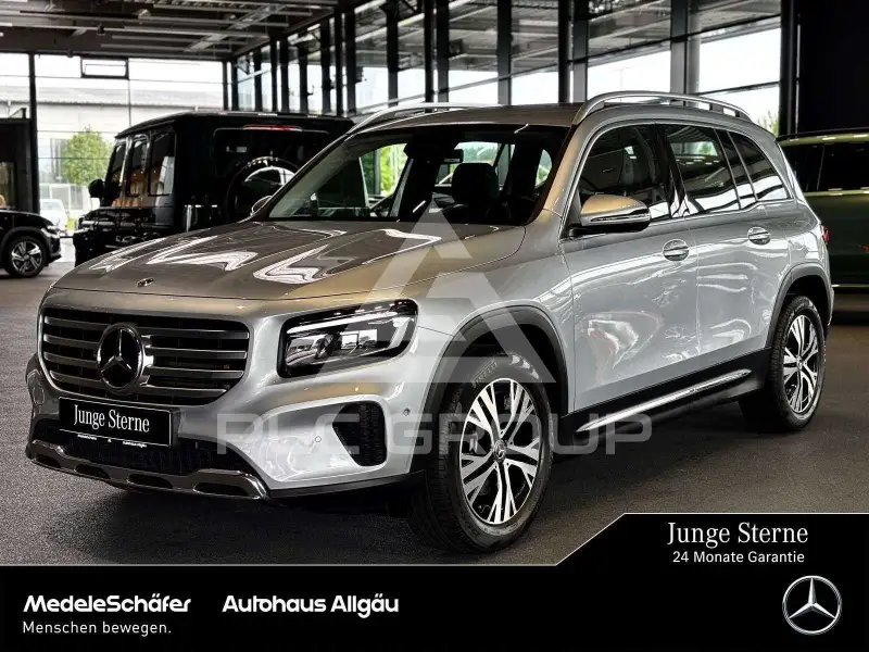 2025 Mercedes Benz GLB 180