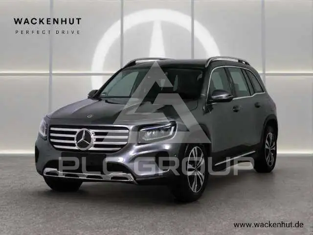2025 Mercedes Benz GLB 180