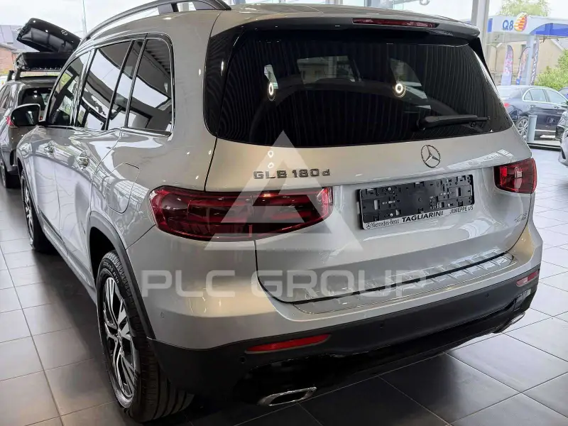 2025 Mercedes Benz GLB 180