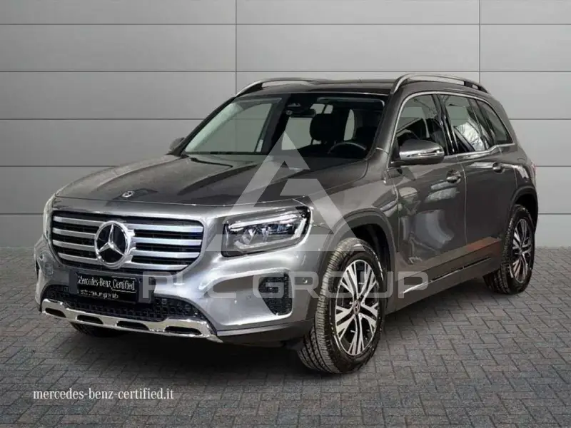 2025 Mercedes Benz GLB 180