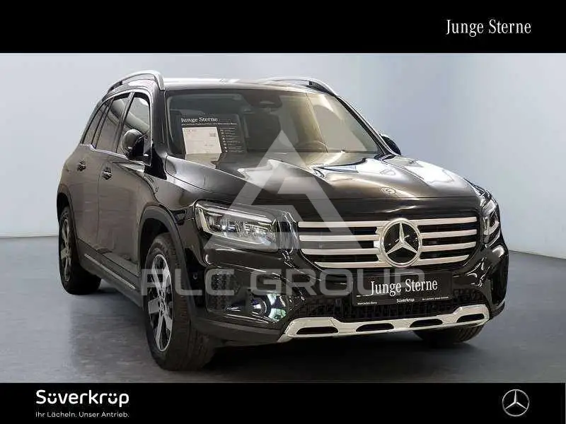 2025 Mercedes Benz GLB 180