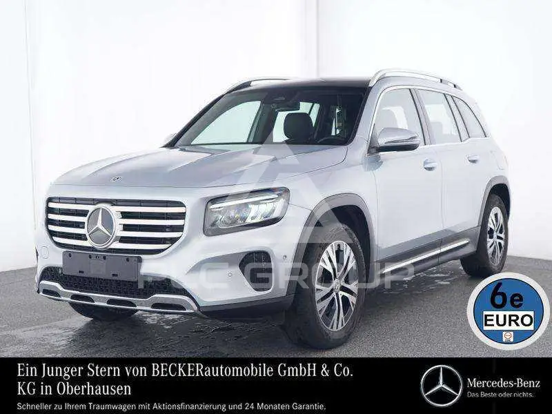 2025 Mercedes Benz GLB 180