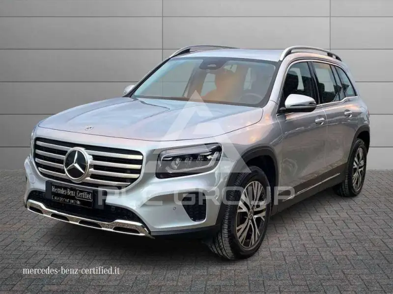 2025 Mercedes Benz GLB 180