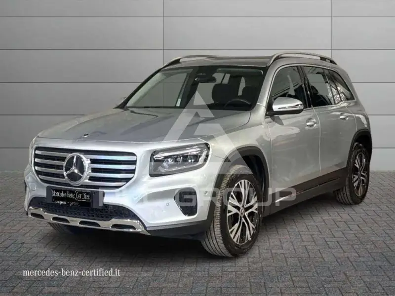 2025 Mercedes Benz GLB 180