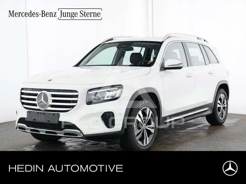 2025 Mercedes Benz GLB 180