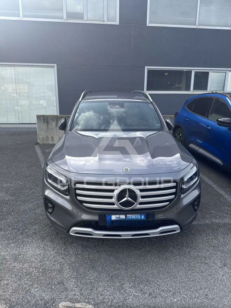 2025 Mercedes Benz GLB 180