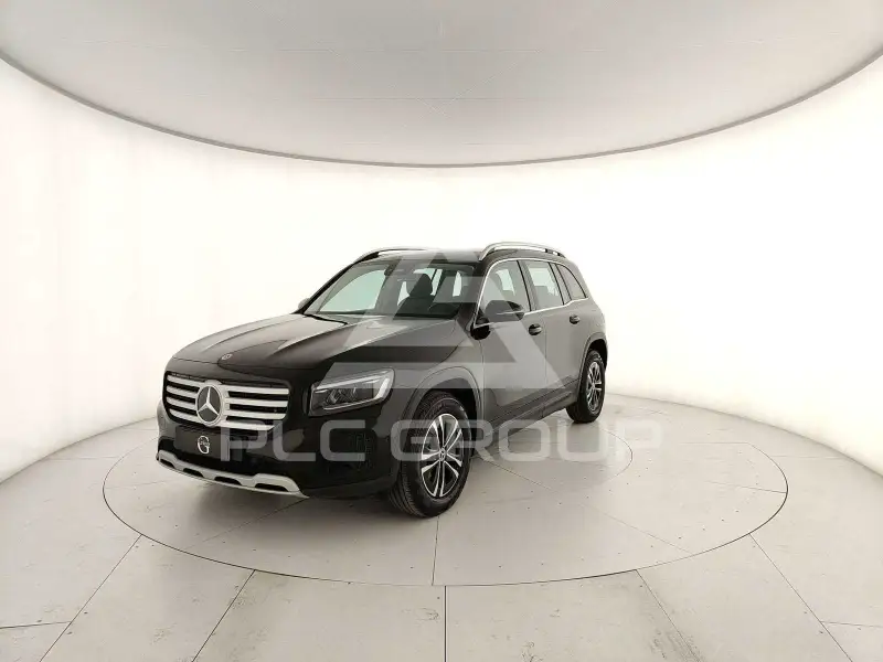 2025 Mercedes Benz GLB 180
