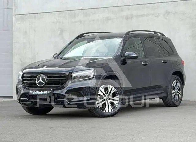 2025 Mercedes Benz GLB 180