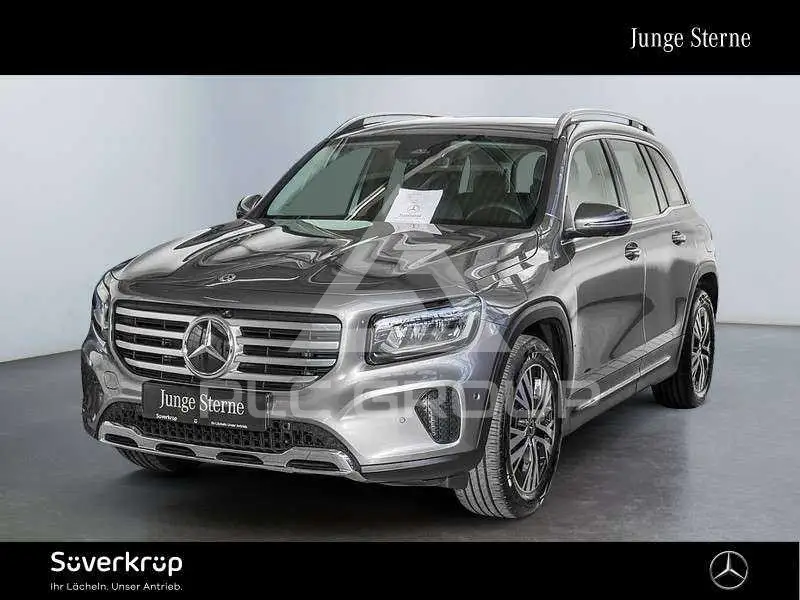 2025 Mercedes Benz GLB 180