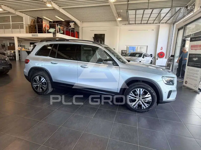 2025 Mercedes Benz GLB 180