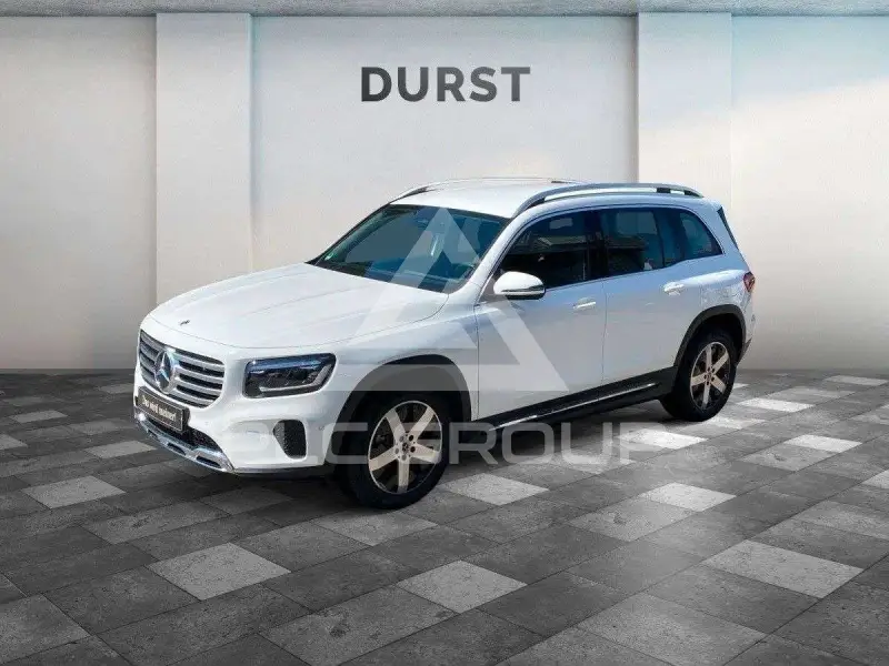 2025 Mercedes Benz GLB 220