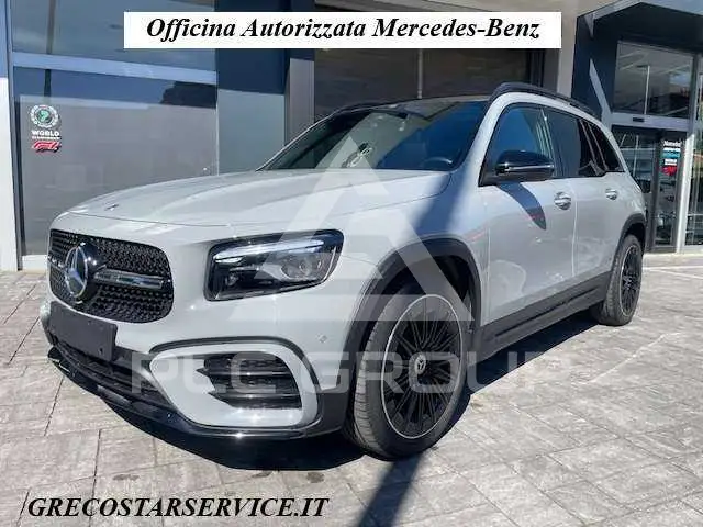 2025 Mercedes Benz GLB 220