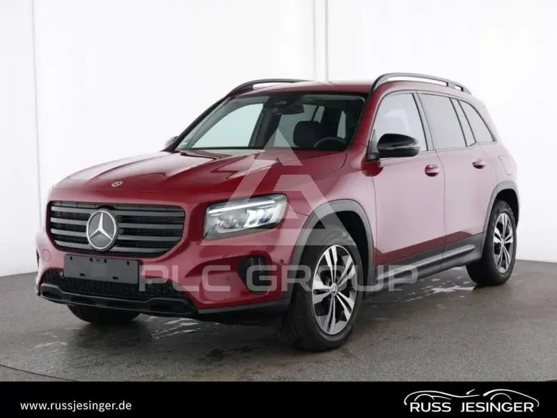2025 Mercedes Benz GLB 220