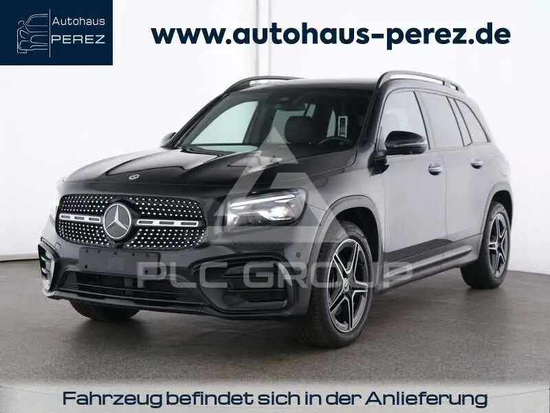 2025 Mercedes Benz GLB 220