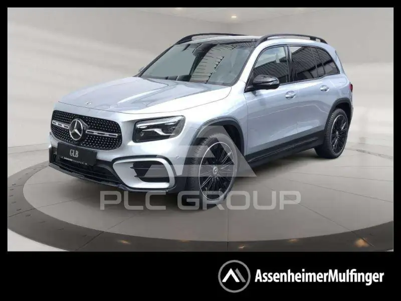 2025 Mercedes Benz GLB 220