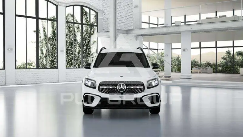 2025 Mercedes Benz GLB 220