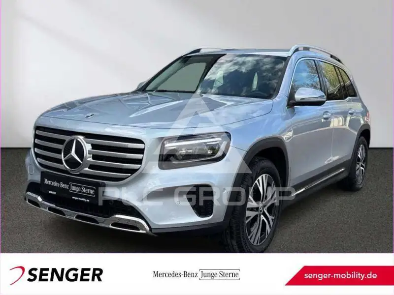 2025 Mercedes Benz GLB 220