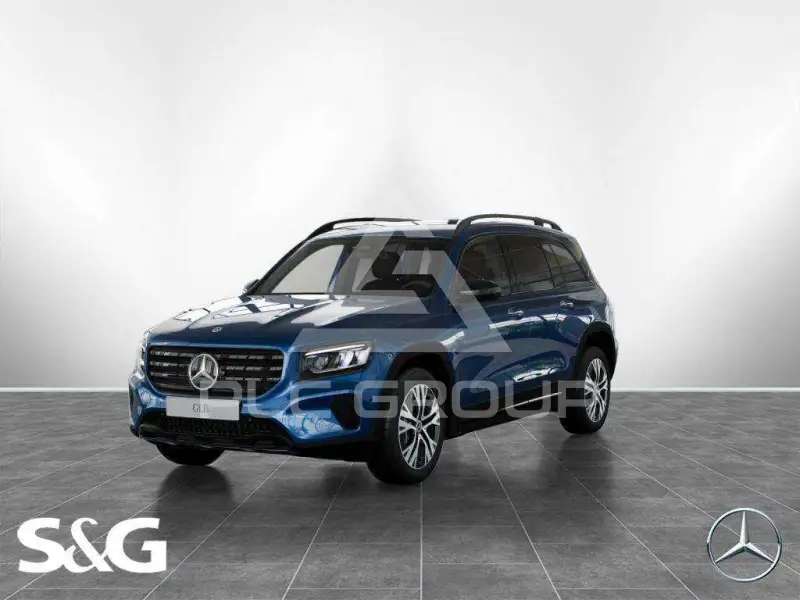 2025 Mercedes Benz GLB 220
