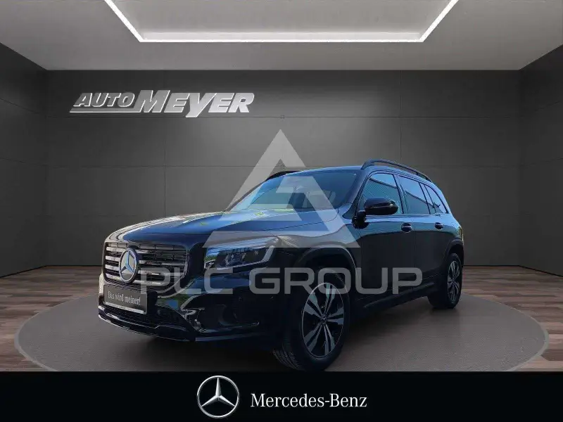 2025 Mercedes Benz GLB 220