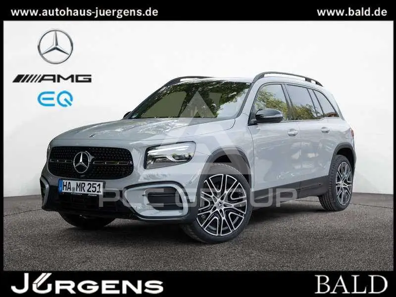 2025 Mercedes Benz GLB 220