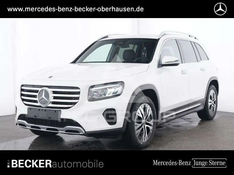 2025 Mercedes Benz GLB 220