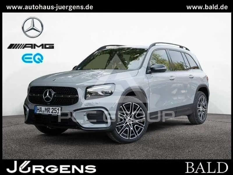 2025 Mercedes Benz GLB 220